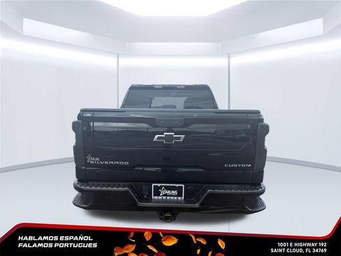 Used 2023 Chevrolet Silverado 1500 Custom AWD/4WD image 4