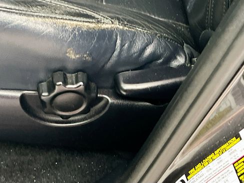 Used 2019 Toyota Tacoma TRD Sport image 15