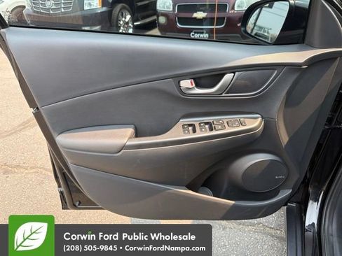 Used 2020 Hyundai Kona Limited AWD/4WD image 13