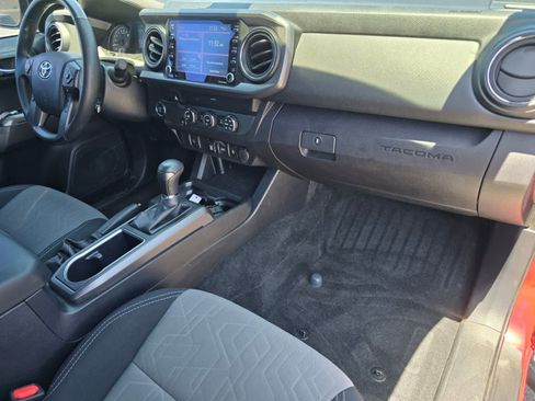 Used 2020 Toyota Tacoma TRD Sport RWD image 11