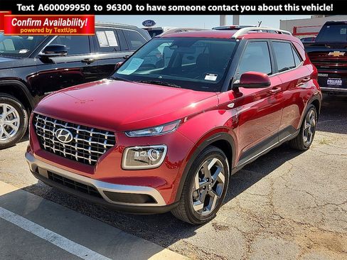 Used 2024 Hyundai Venue Limited FWD image 1