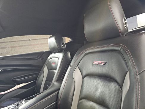 Used 2017 Chevrolet Camaro SS image 23