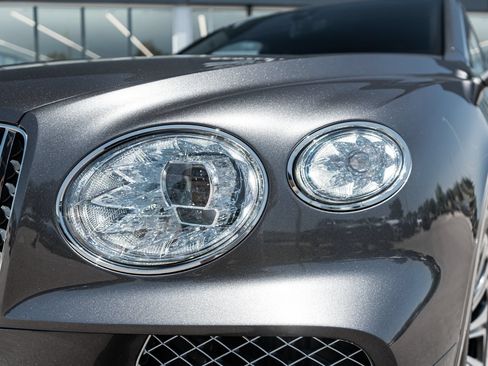 Certified 2024 Bentley Bentayga AWD/4WD image 22