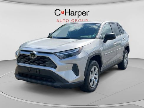 Used 2023 Toyota RAV4 LE AWD/4WD image 7