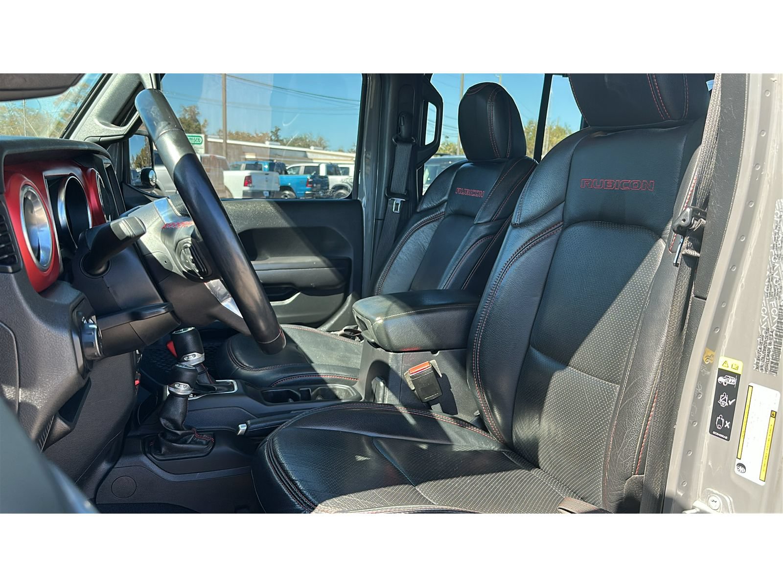Used 2021 Jeep Gladiator Rubicon AWD/4WD image 12