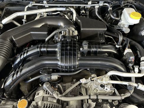 Used 2023 Subaru Crosstrek 2.0i image 32