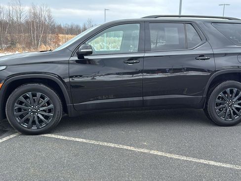Used 2023 Chevrolet Traverse RS w/ LPO, Cargo Package image 12