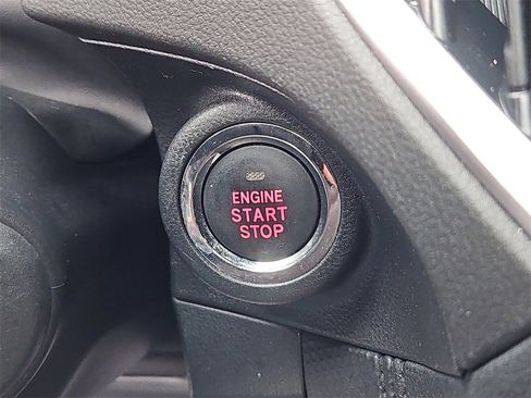 Used 2023 Subaru Forester Premium image 23