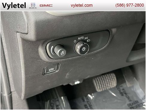 Certified 2023 GMC Terrain SLE w/ Driver Convenience Package image 19