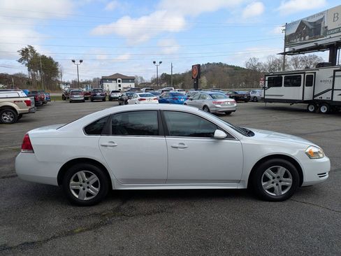 Used 2010 Chevrolet Impala LS FWD image 3