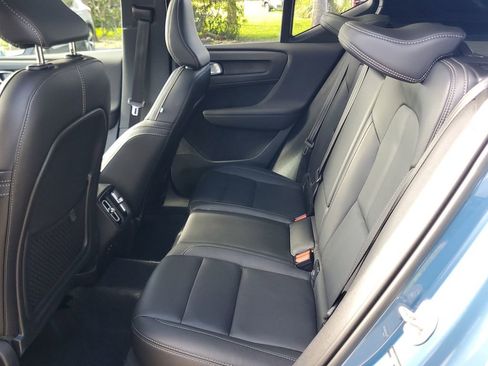 Certified 2025 Volvo XC40 B5 Core AWD/4WD image 10