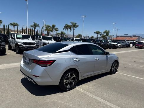 Used 2022 Nissan Sentra SV FWD image 8