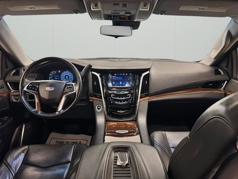Used 2020 Cadillac Escalade ESV Luxury w/ Escalade Sport Edition RWD image 19