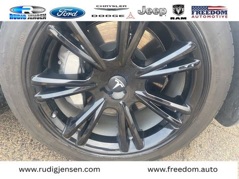 Used 2023 Tesla Model Y Long Range image 5