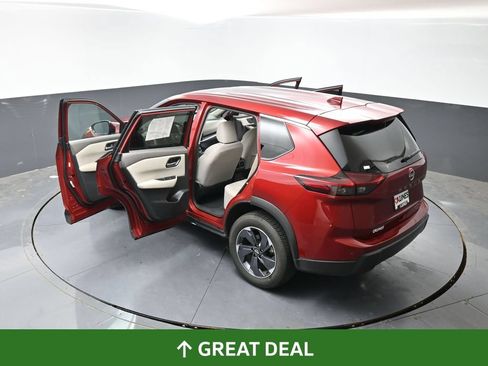 Used 2025 Nissan Rogue SV FWD image 61