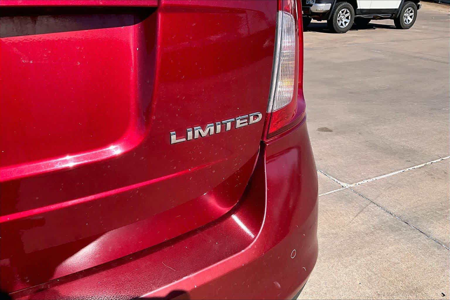 Used 2013 Ford Edge Limited FWD image 30