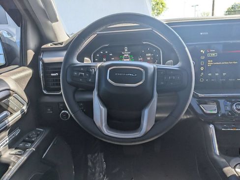 Used 2024 GMC Sierra 1500 Denali w/ Technology Package AWD/4WD image 18