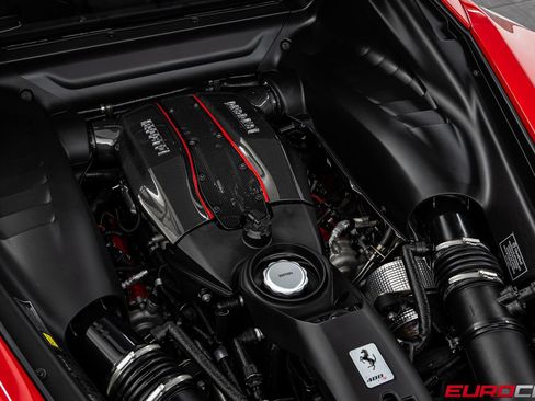 Used 2019 Ferrari 488 Pista Coupe RWD image 23