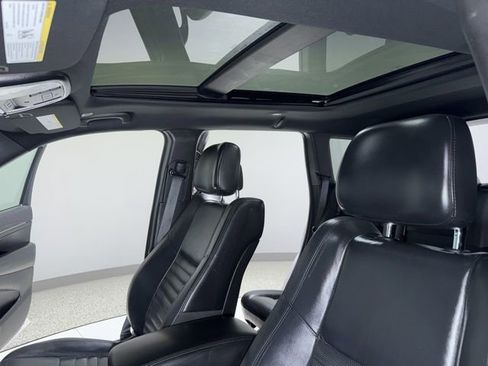 Used 2019 Jeep Grand Cherokee Limited X image 2