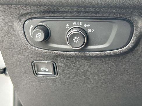 Used 2021 GMC Terrain SLE w/ Driver Convenience Package image 21