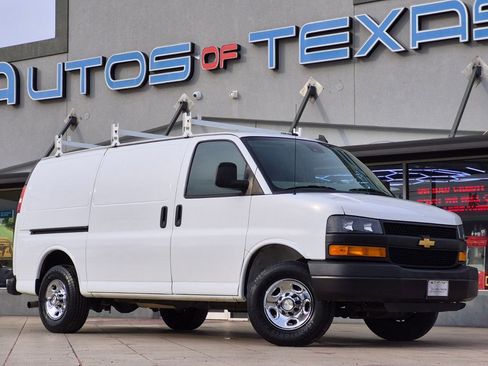 Used 2020 Chevrolet Express 3500 w/ Driver Convenience Package image 1