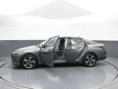Certified 2023 Hyundai Elantra SEL w/ Convenience Package FWD image 42