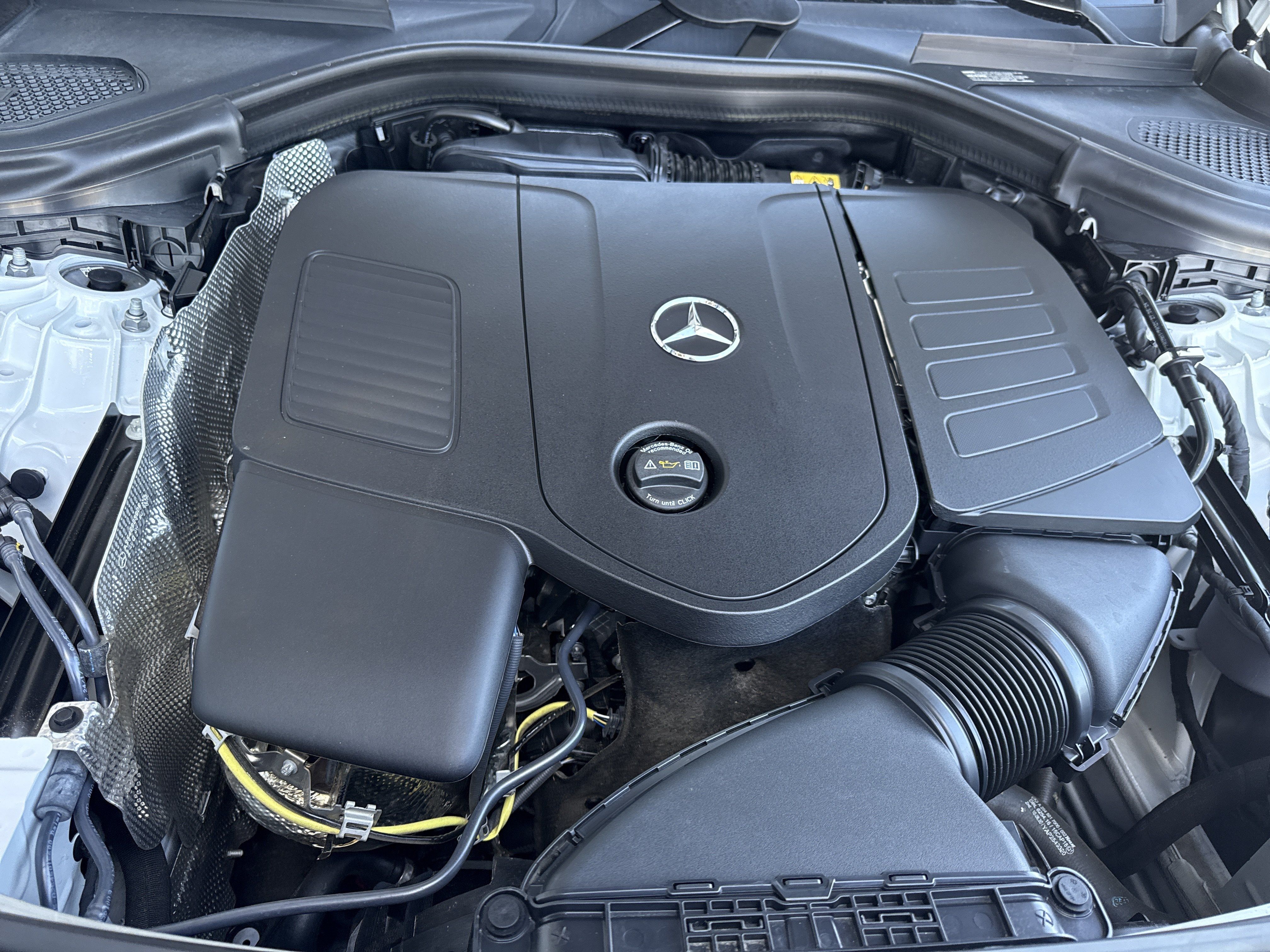 Used 2025 Mercedes-Benz GLC 300 4MATIC image 18