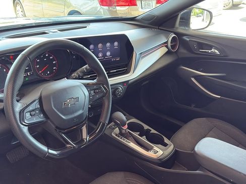 Used 2024 Chevrolet Trax RS w/ Driver Confidence Package FWD image 13