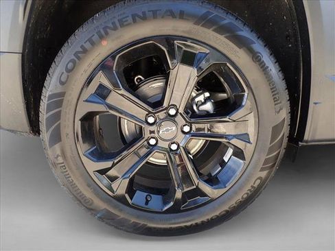 New 2026 Chevrolet Equinox LT w/ Convenience Package II AWD/4WD image 7