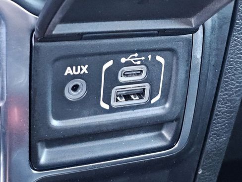 Used 2021 Jeep Gladiator Overland image 30