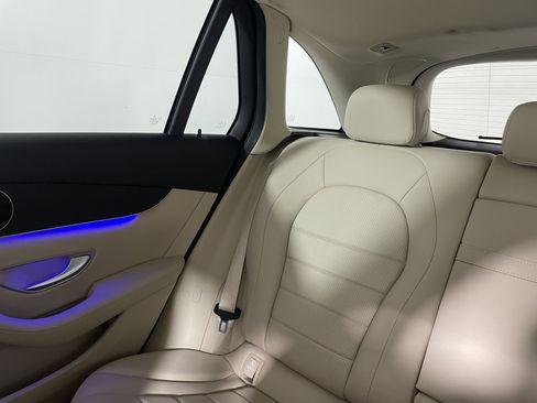 Used 2021 Mercedes-Benz GLC 300 image 13