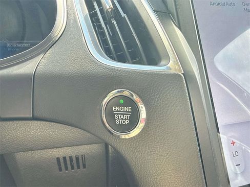 Used 2023 Ford Edge Titanium image 21