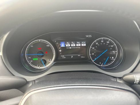 Used 2022 Toyota Venza XLE AWD/4WD image 18