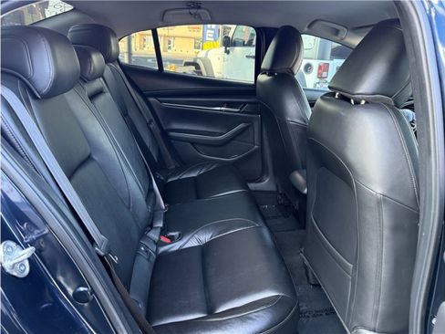 Used 2021 MAZDA MAZDA3 s image 26