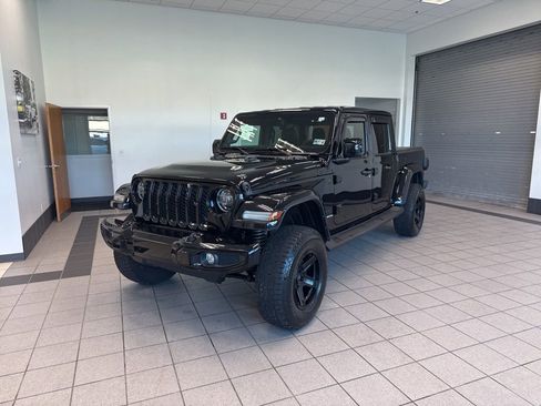 Used 2021 Jeep Gladiator Overland image 3