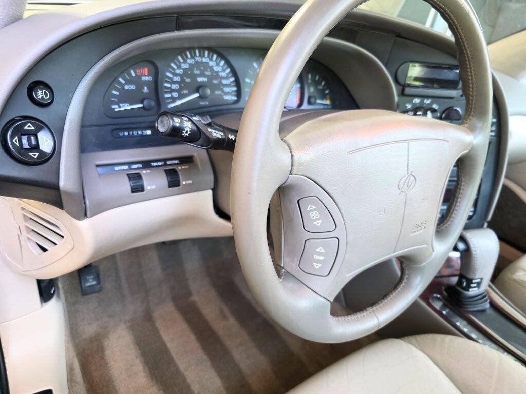Used 1997 Oldsmobile Aurora FWD image 13