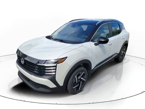 New 2026 Nissan Kicks SV image 3