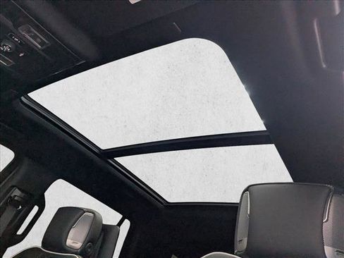 Used 2025 GMC Yukon AT4 Ultimate w/ LPO, Floor Liner Package image 20