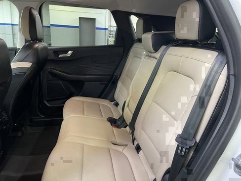 Certified 2022 Ford Escape SEL w/ Technology Package image 11