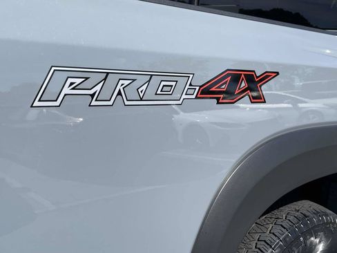 Used 2025 Nissan Frontier PRO-4X AWD/4WD image 10