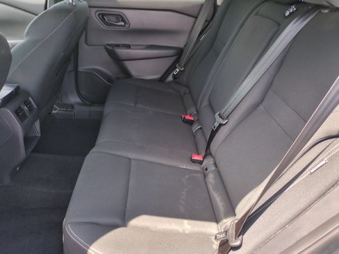 Used 2024 Nissan Rogue S AWD/4WD image 28