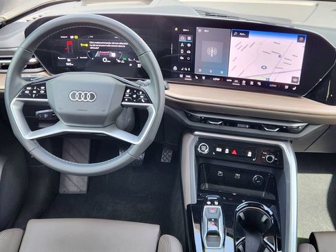 Certified 2025 Audi Q5 Premium Plus w/ Premium Plus AWD/4WD image 32
