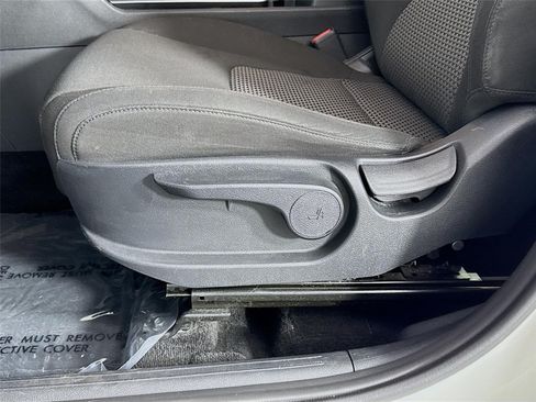 Used 2023 Kia Sportage LX FWD image 19