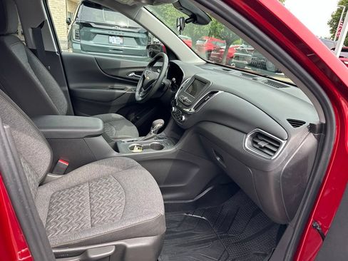 Used 2024 Chevrolet Equinox LT AWD/4WD image 30