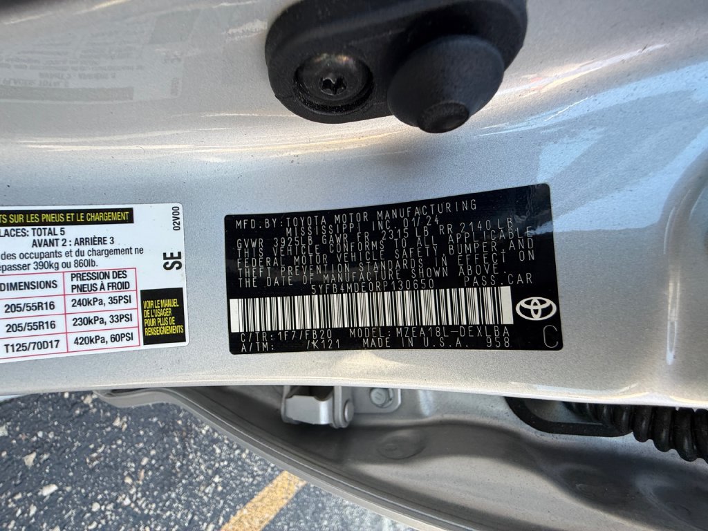 Used 2024 Toyota Corolla LE FWD image 39