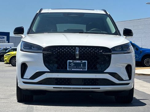 New 2026 Lincoln Aviator Reserve AWD/4WD image 8