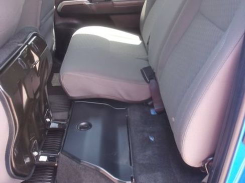 Used 2021 Toyota Tacoma SR5 AWD/4WD image 22