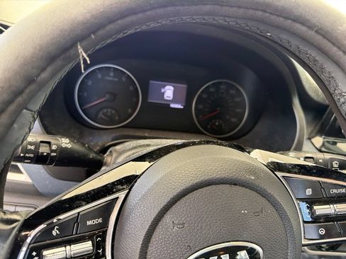 Used 2021 Kia Seltos S FWD image 1