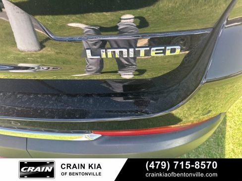 Used 2023 Jeep Grand Cherokee L Limited w/ Luxury Tech Group II AWD/4WD image 11