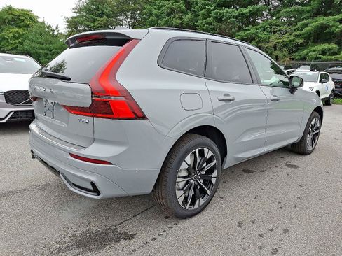 Certified 2026 Volvo XC60 T8 Plus w/ Protection Package Premier AWD/4WD image 4